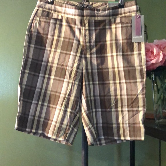 Dockers Pants - Ladies Mid Rise Dockers Size 8